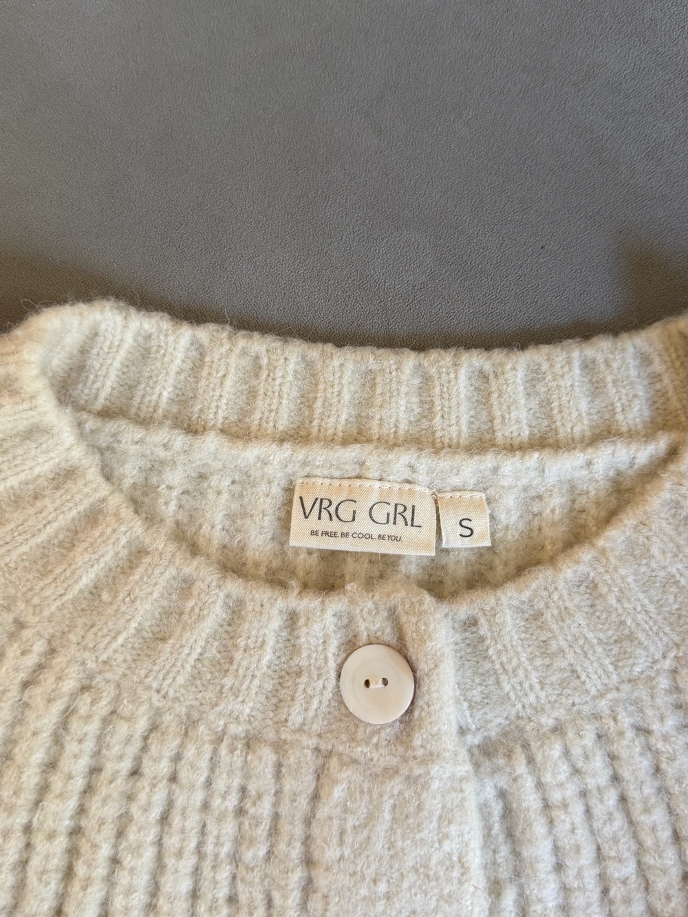 Ivory Ribbed Button-Front Cropped Cardigan Sweater - Picture 3 of 8